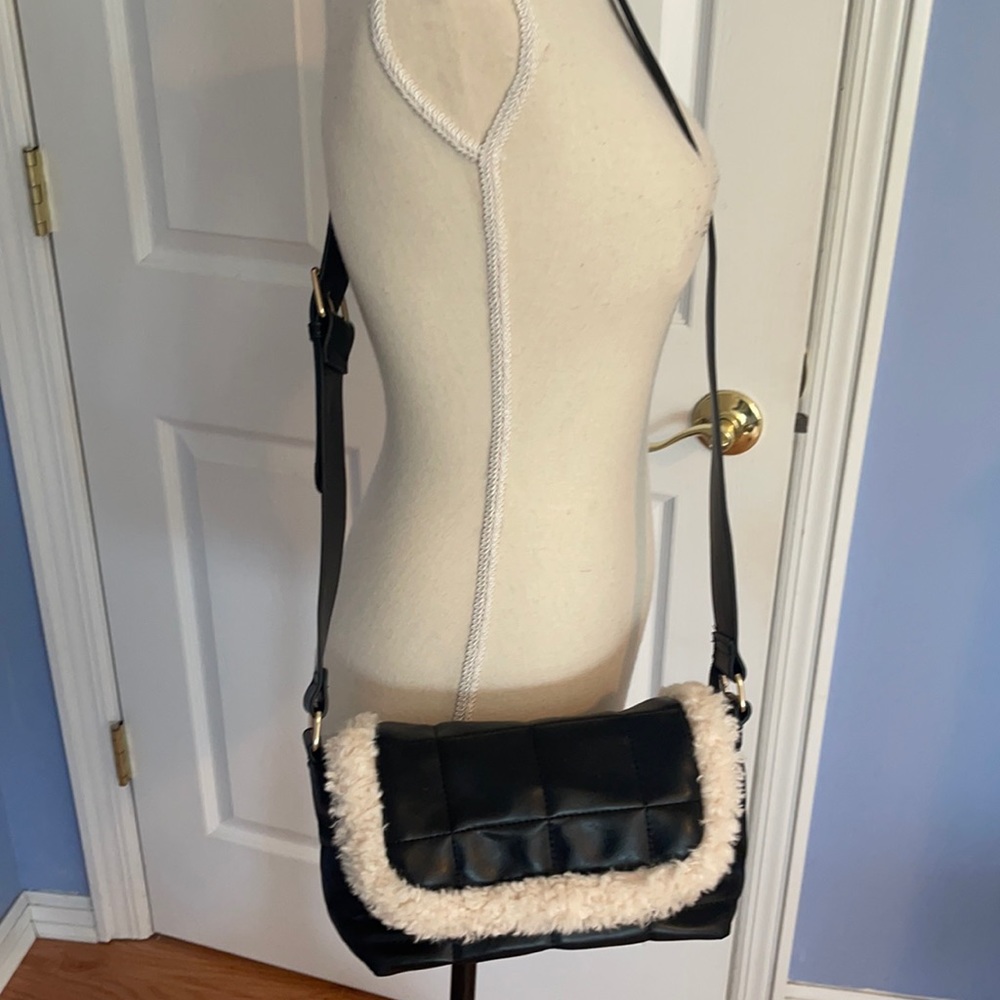 Sherpa Quilted Black Crossbody
